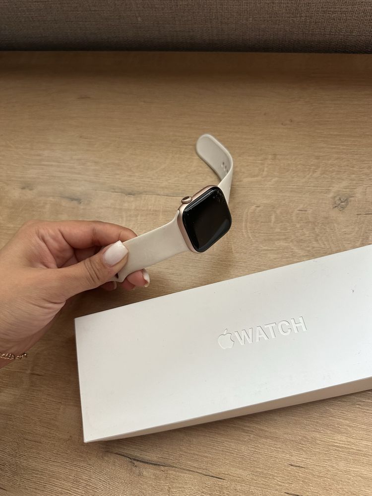 Продаю Apple Watch Series 10 (42 мм)