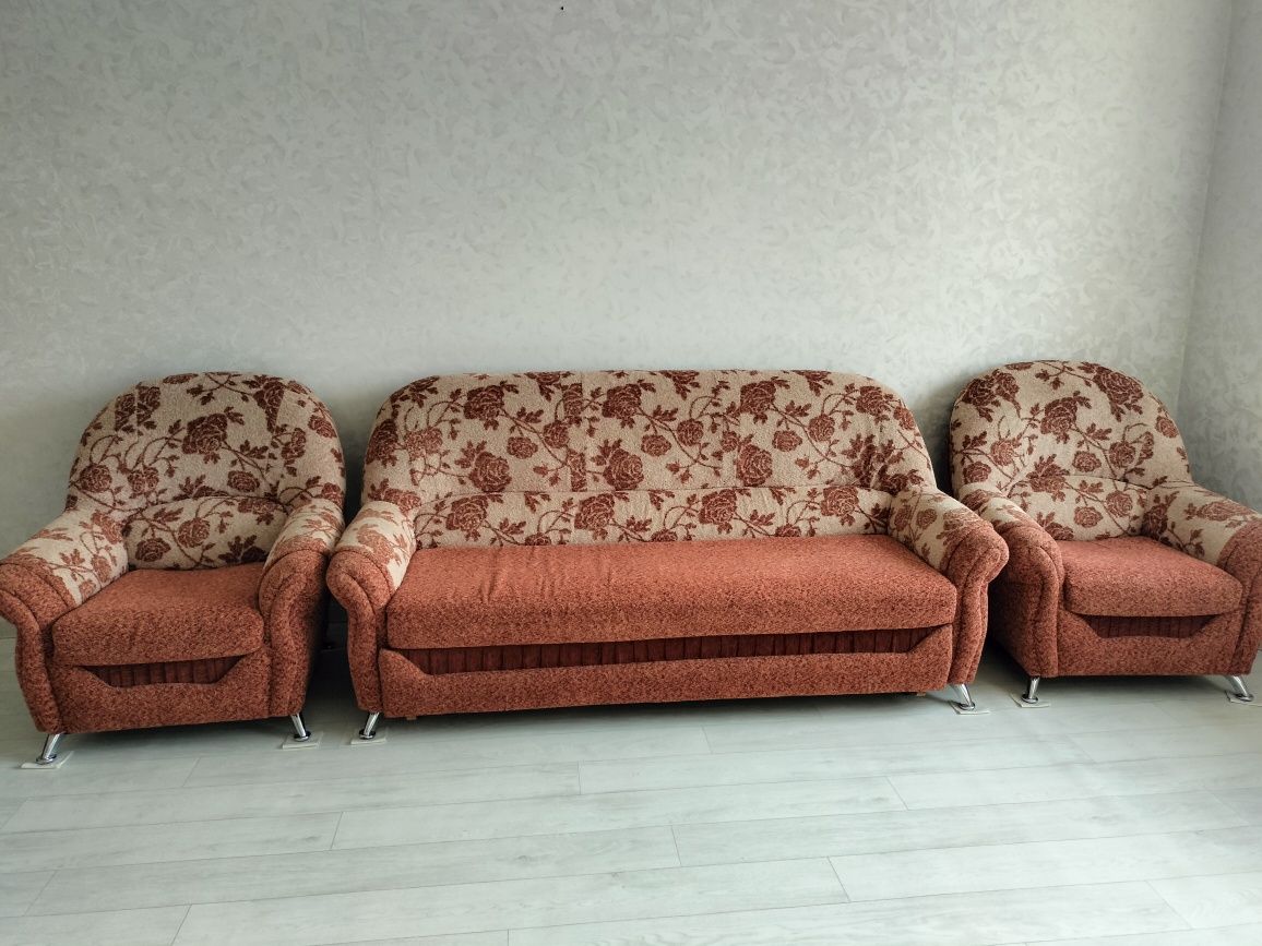 Диван и 2 кресло