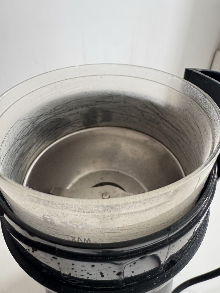 Кофемолка Delonghi