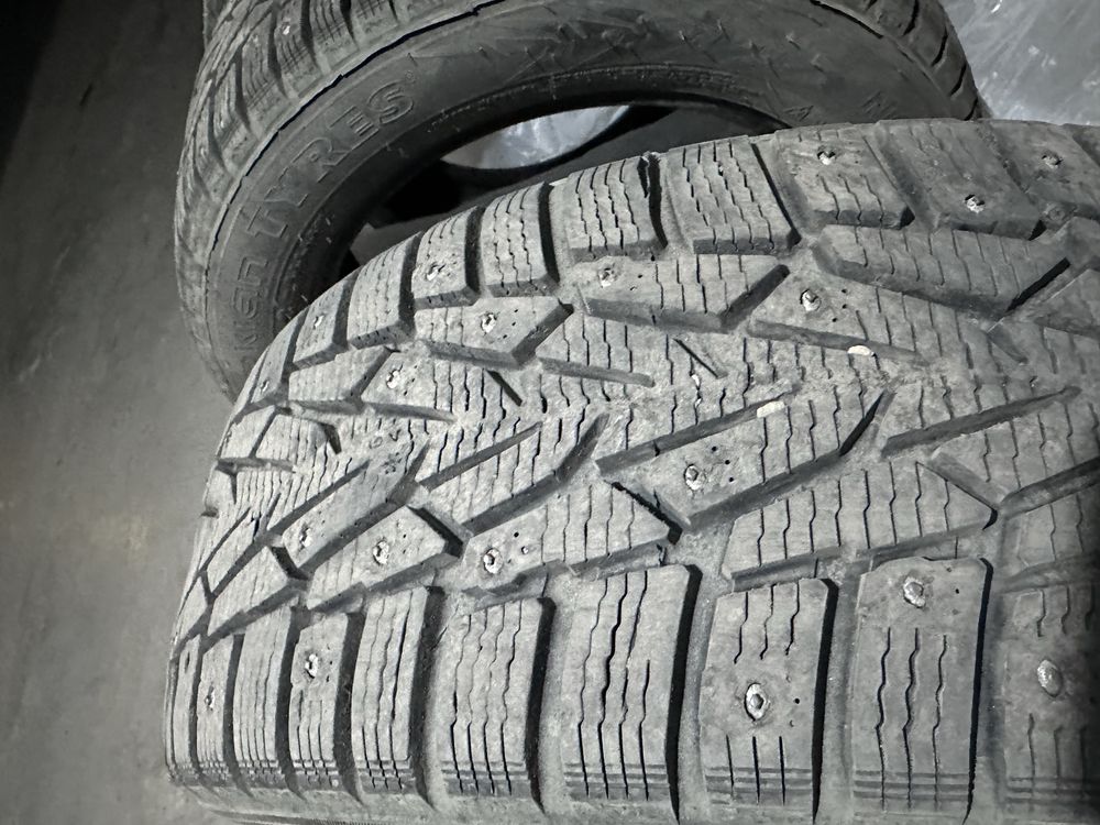 215/55/R16 Nokian