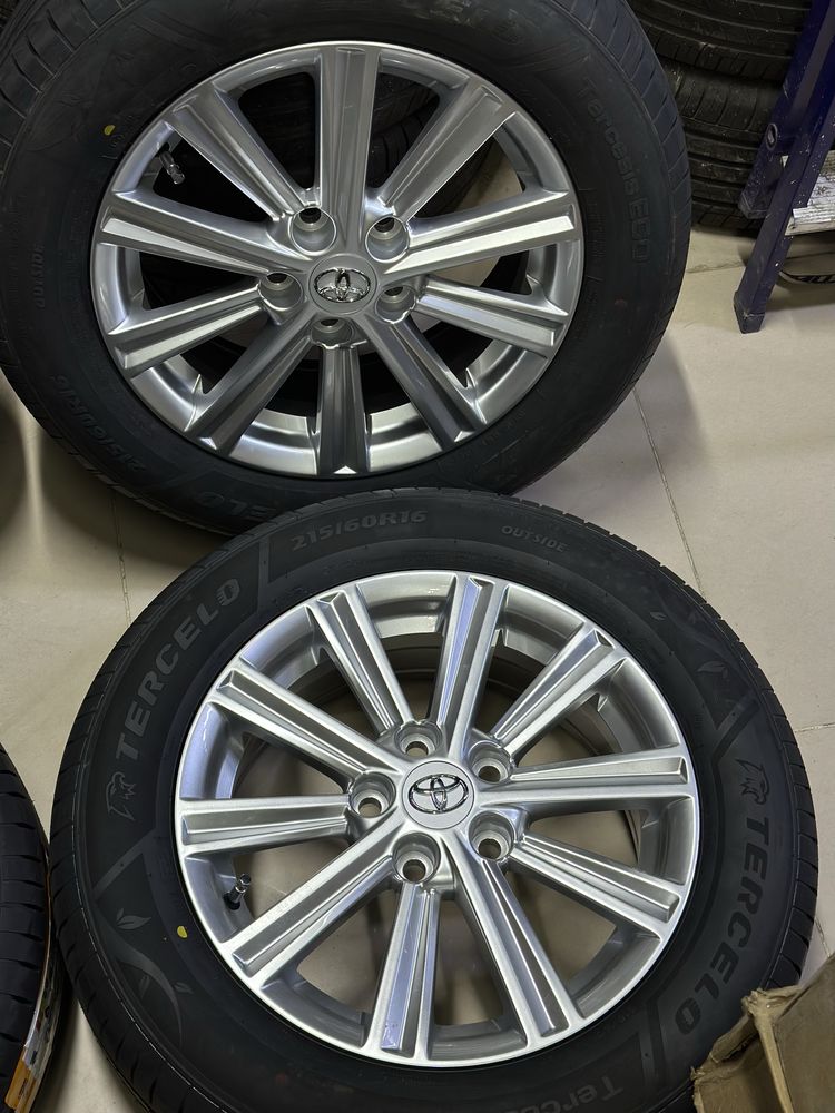 Камрики Новый комплект 215 60 R16  лето