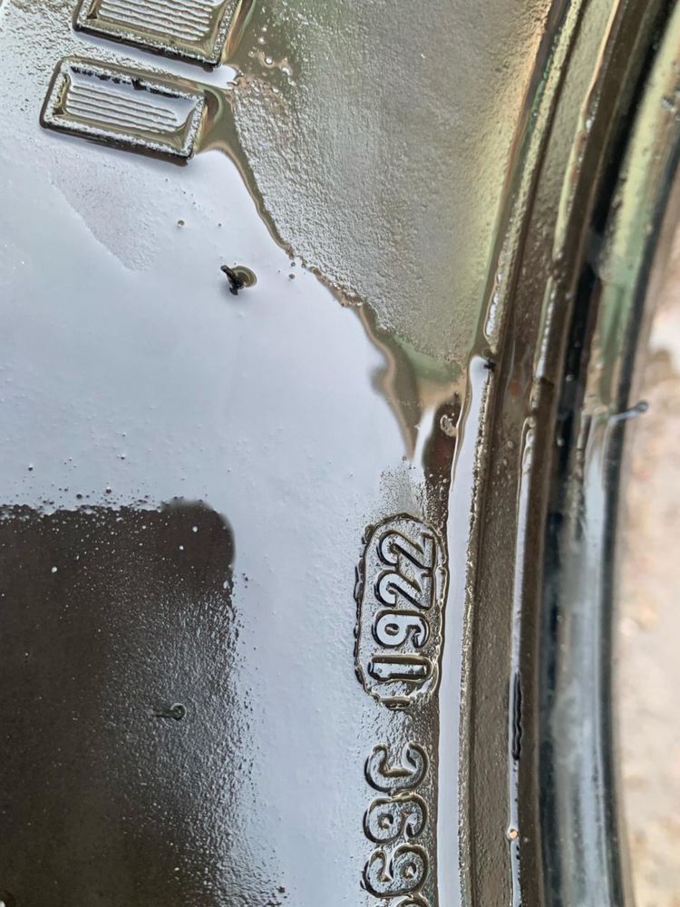Продам резину PIRELLI 315/70/22.5 ведущие