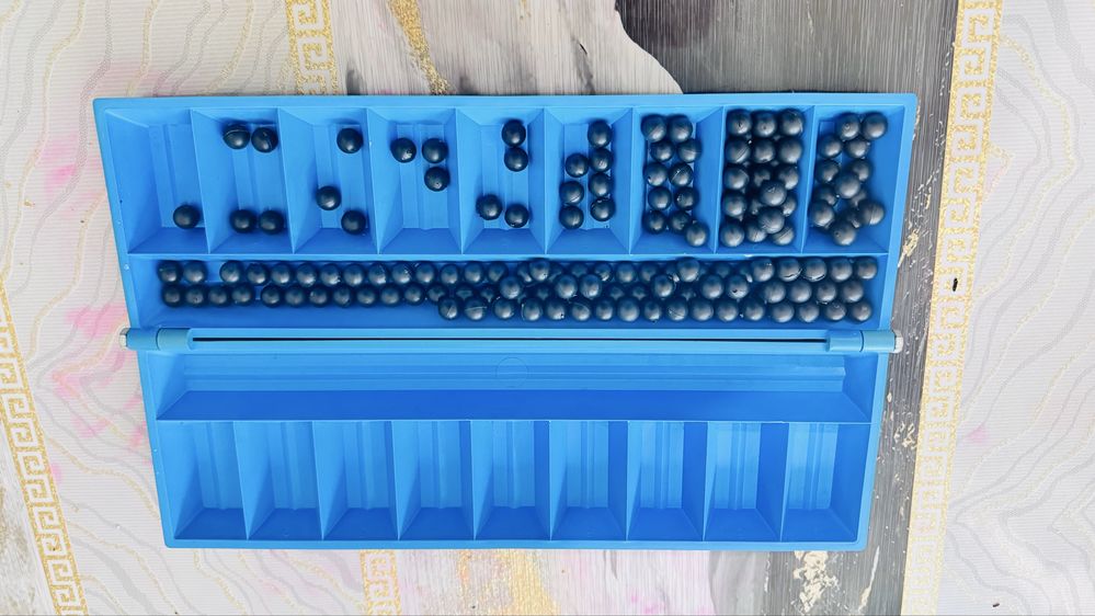 Продам 9 құмалақ игру развивательную.