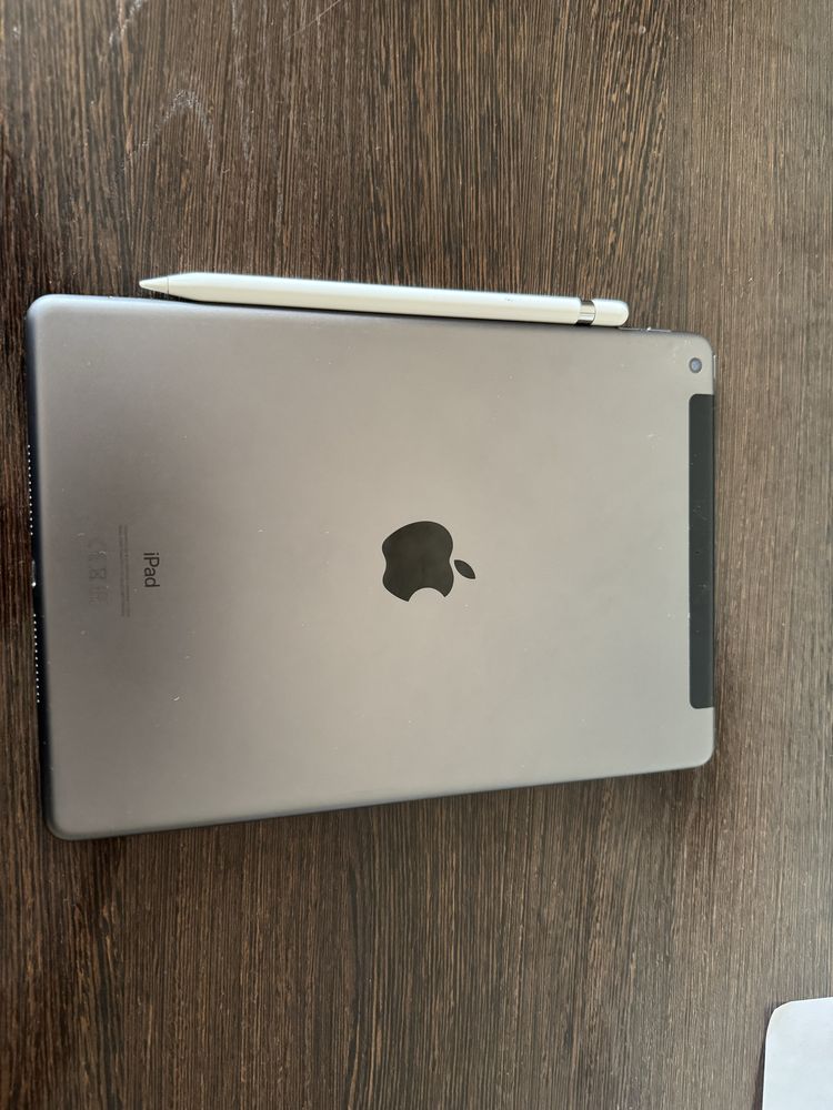 IPad 8 + (стилус)