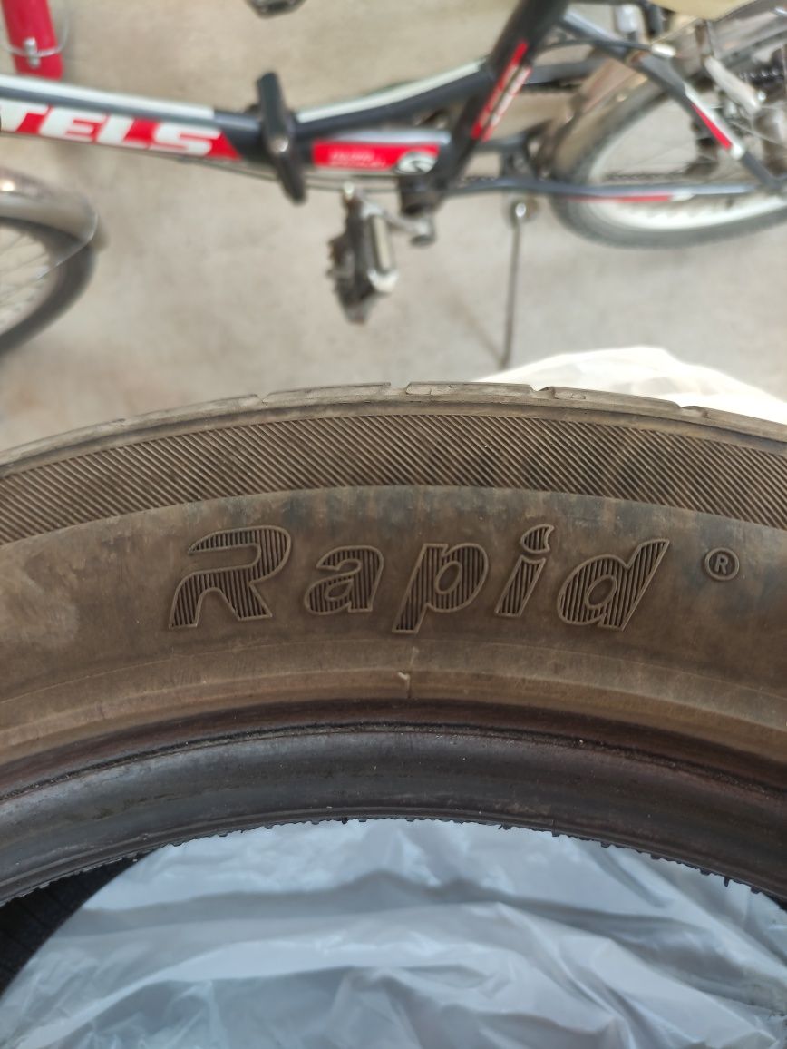 Продам шины 215/ 55 R 17