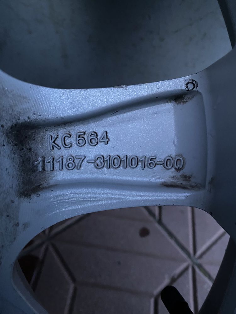 Шины 185/65R14 с дисками