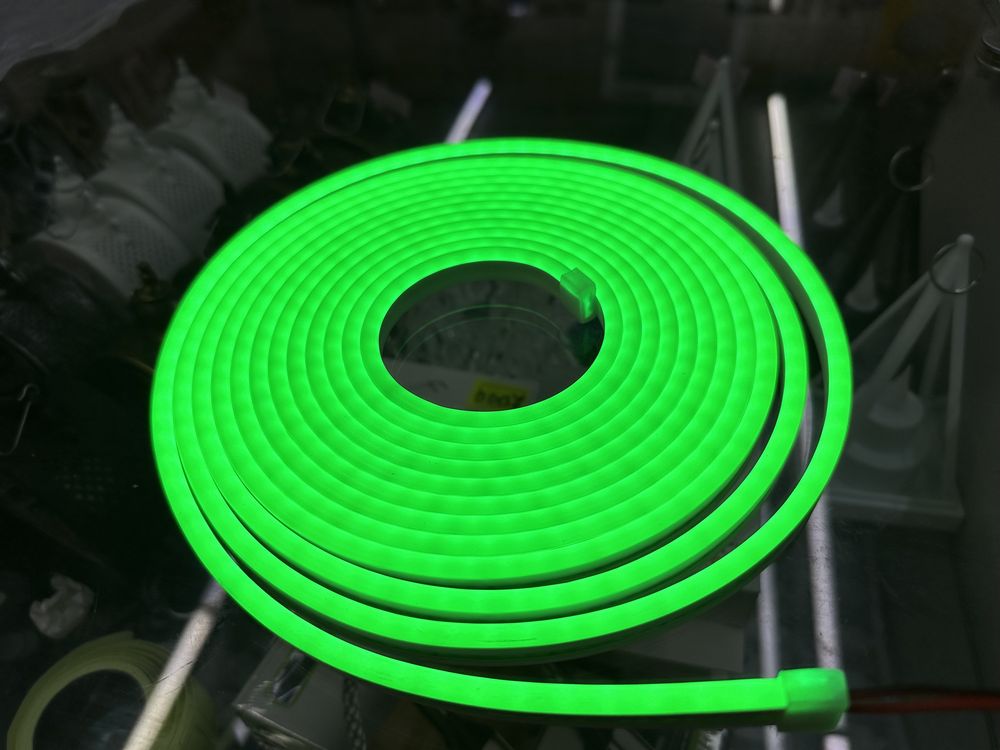 Гибкая неоновая лента RGB 12V