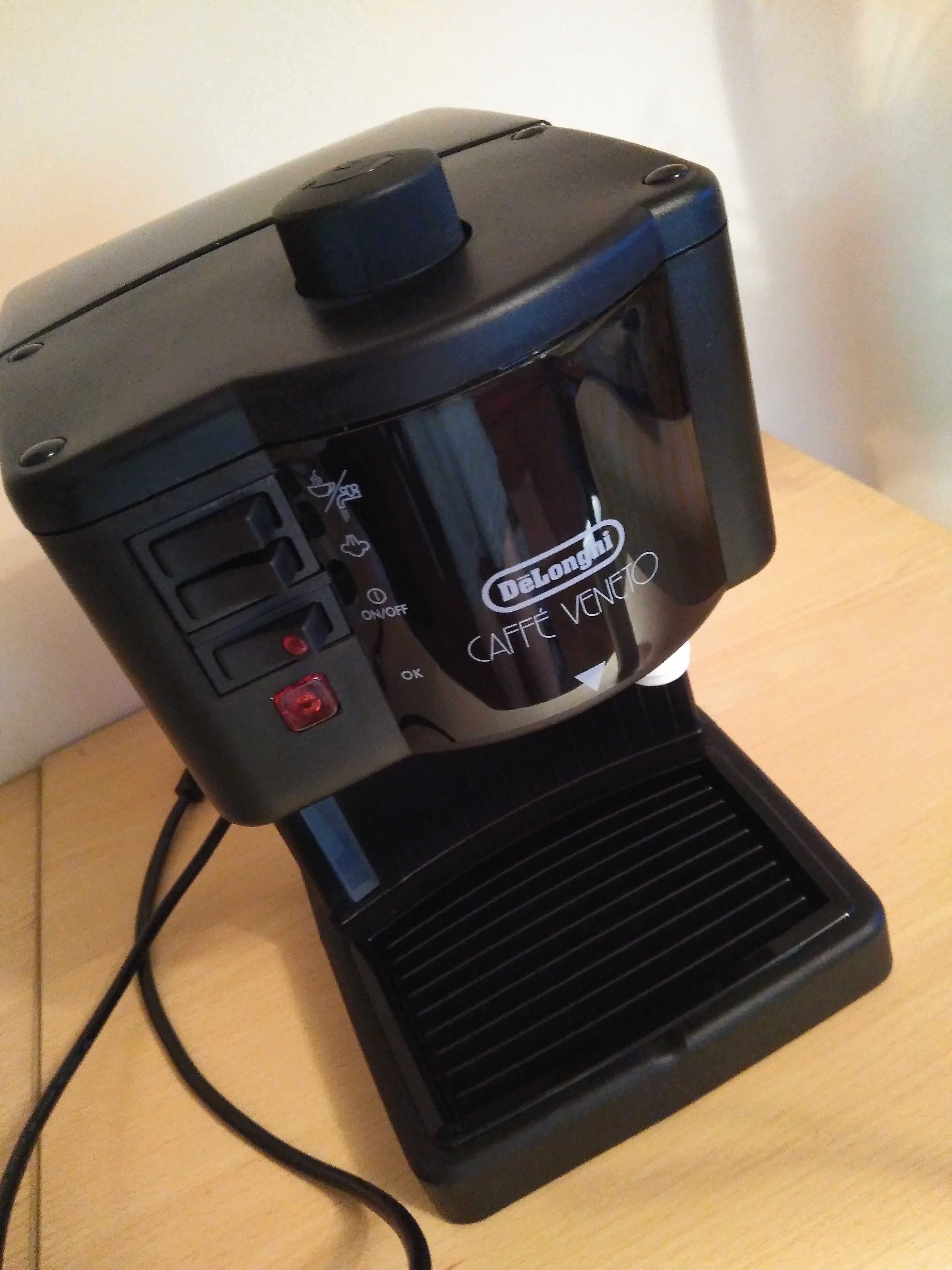 Новая рожковая компактная кофеварка .Brend Delonghi Bar 12 F.