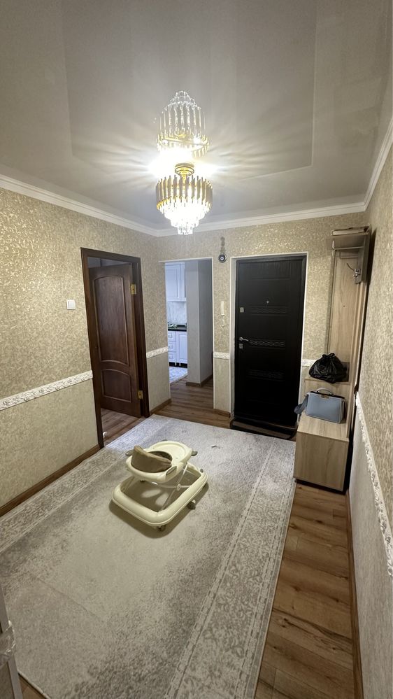 Продам 3к.кв в 11 мкр возле СМ Дины