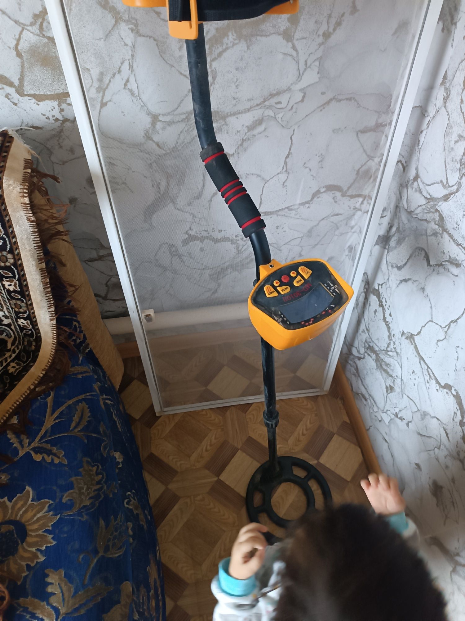 Продам металлоискатель