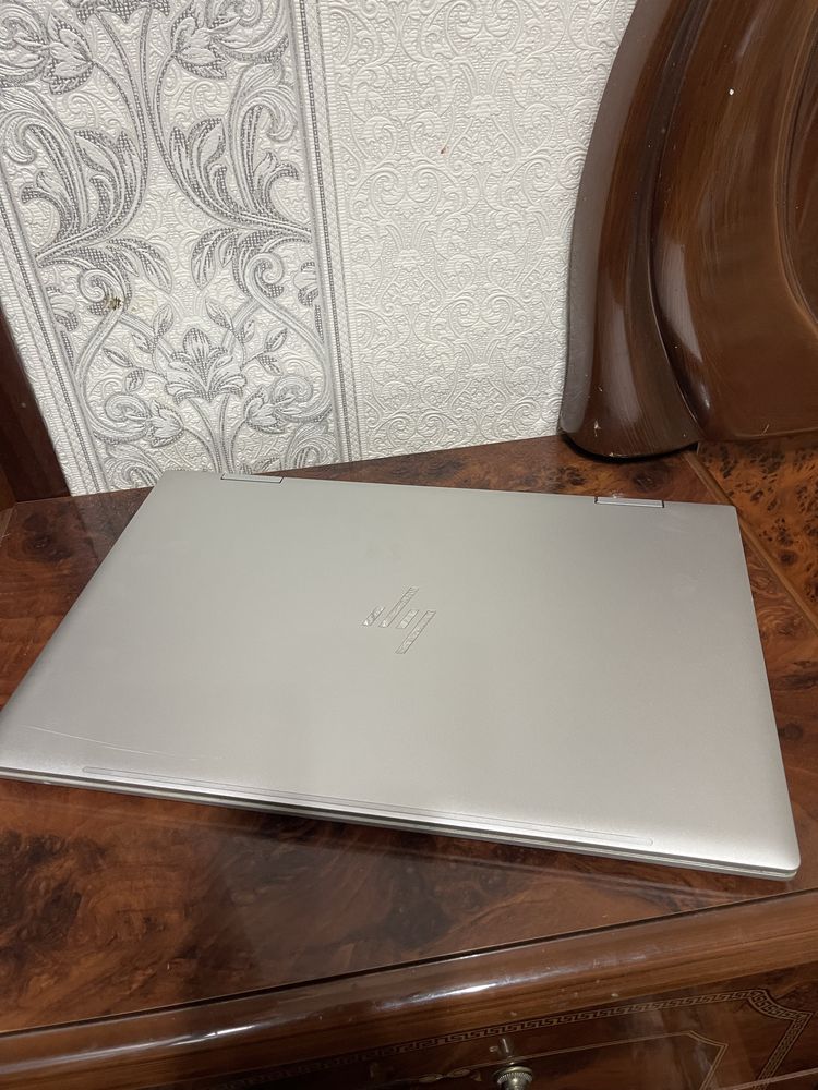 HP ENVY x360 Convertible 15-ed0xxx