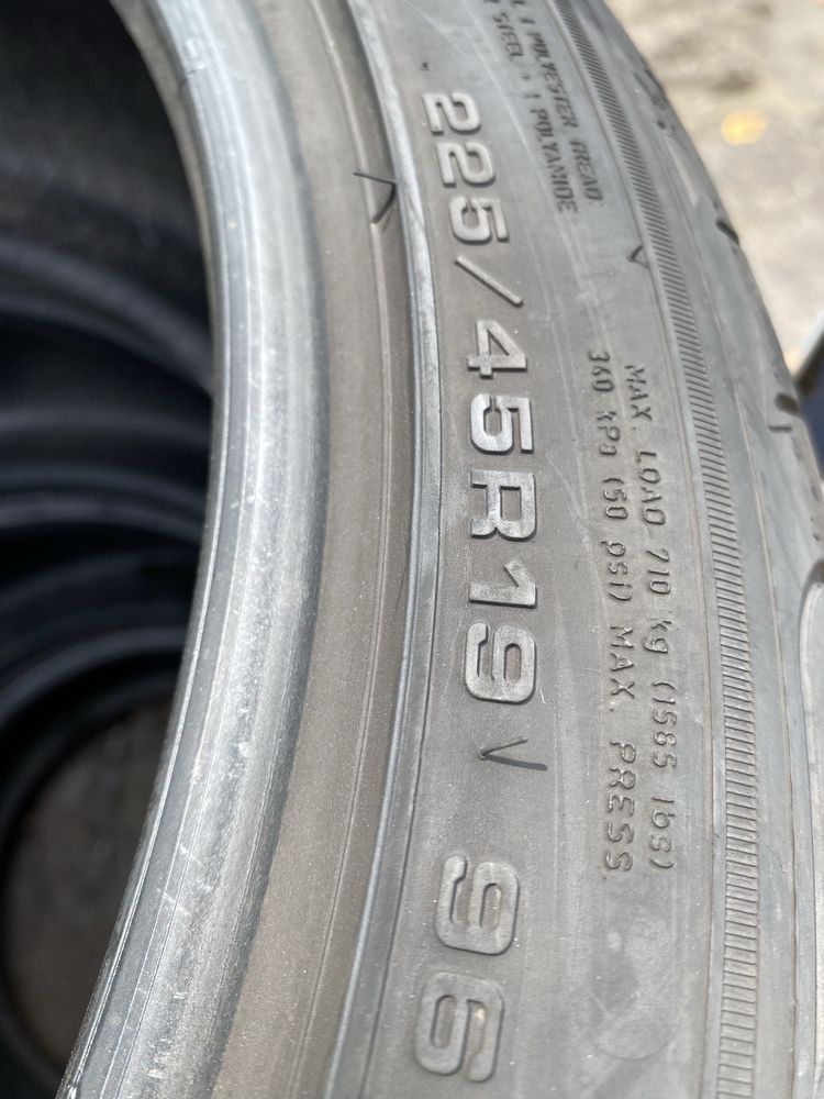 225/45/19 пара бу гудиер