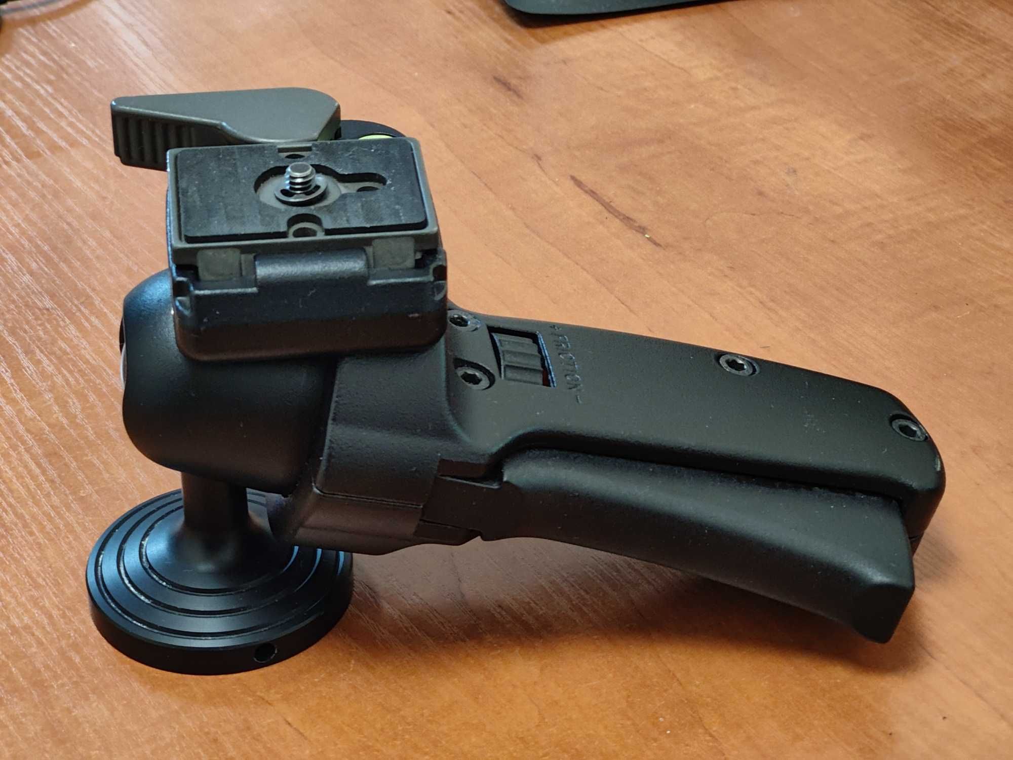 Штативная голова Manfrotto 322RC2