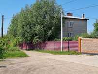 Продам коттедж с большим участком.