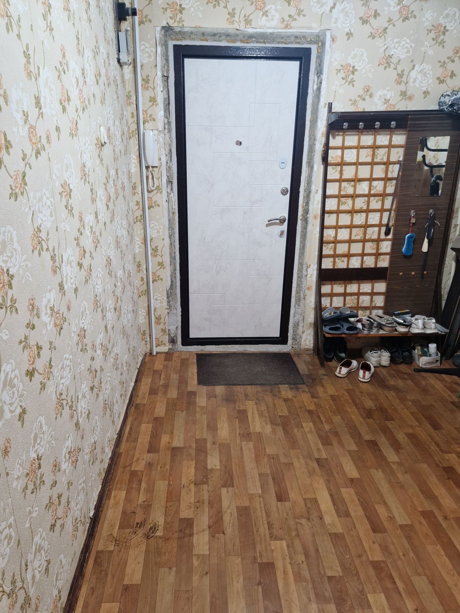 Продам 2-х.комн.кв. районе  Сазда,Б.Ц Мир