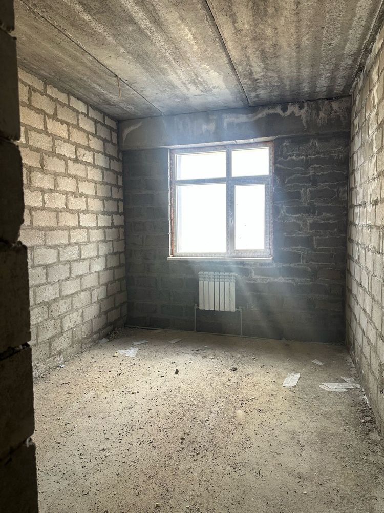 Продам 2 ком кв черновая умный дом срочна