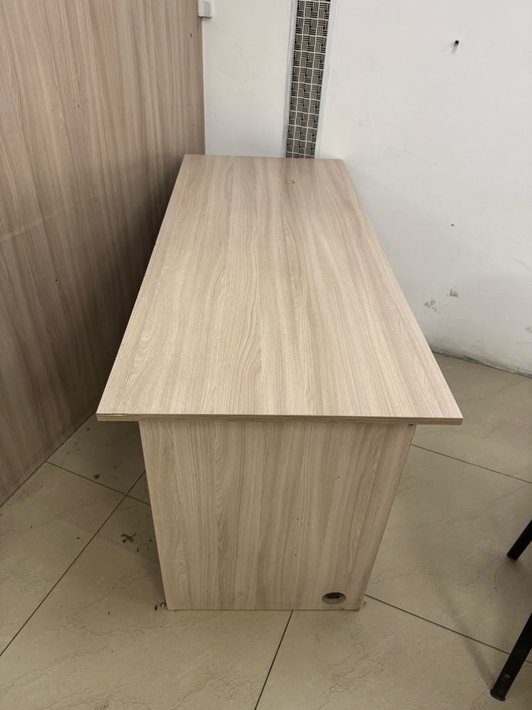 Продам б/у мебель офисную