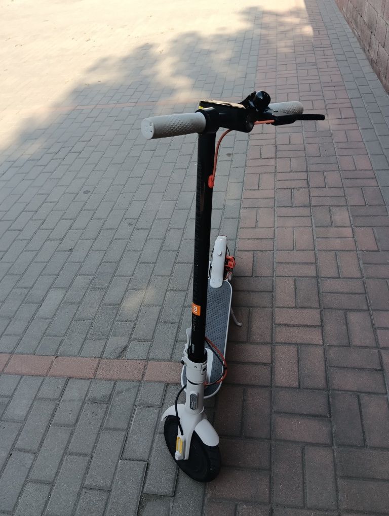 Электросамокат XIAOMI MI3