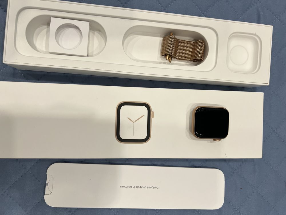 Часы  женские apple watch  4 серии