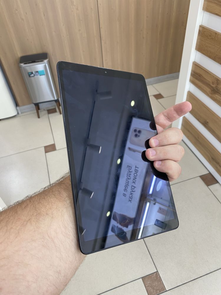 Продам Планшет samsung tab A. T515
