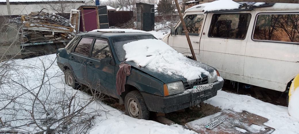 ВАЗ 21099 машина