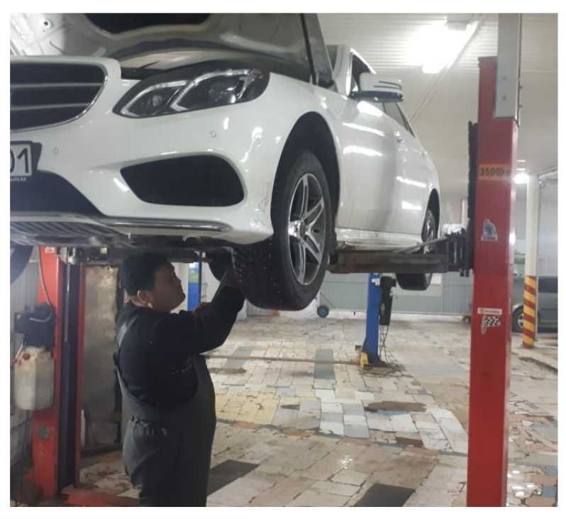 Привод (полуось) передний левый / правый Mercedes W221 4-Matic от