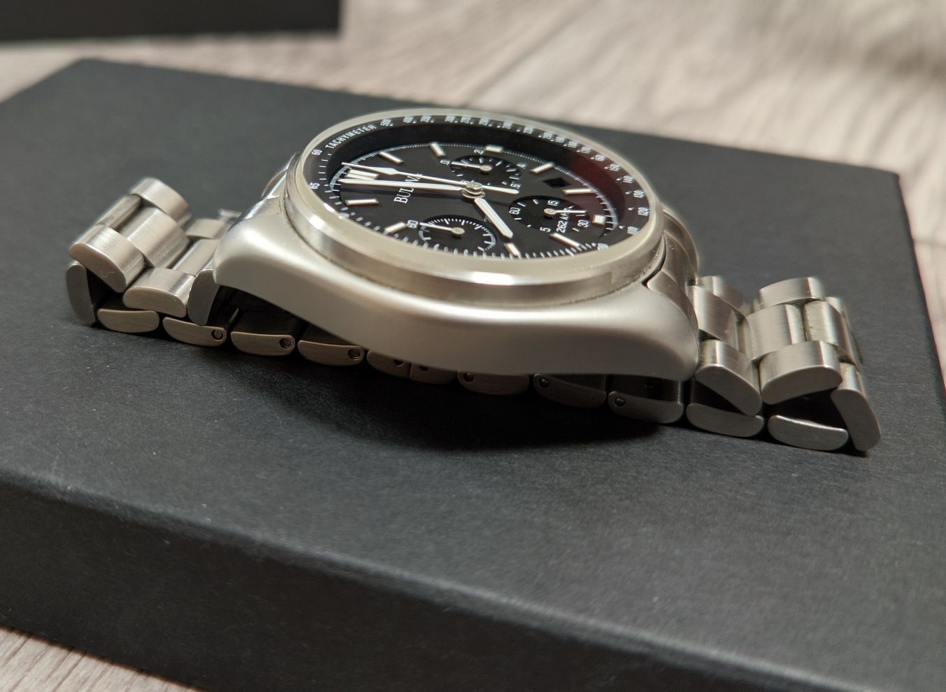 Bulova Lunar Pilot, почти Omega Speedmaster.