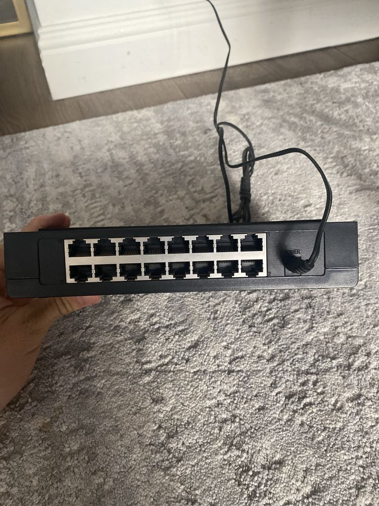 Коммутатор TP-LINK TL-SF1016D