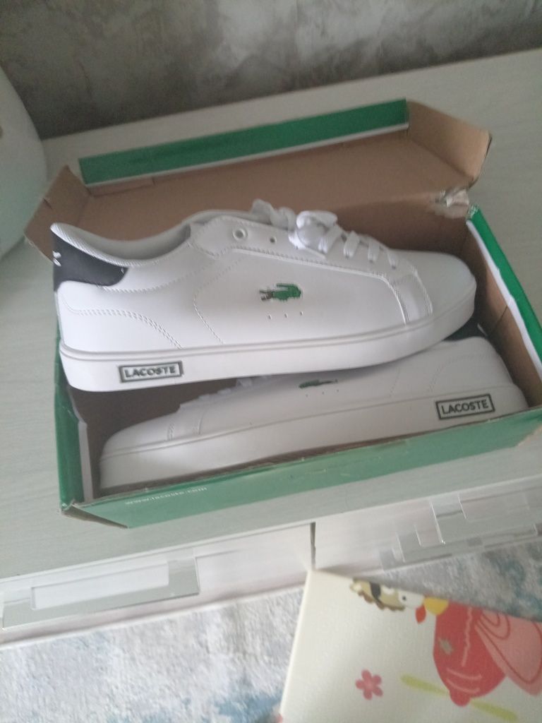 Продам новый мужские красовки фирмы Lacosta