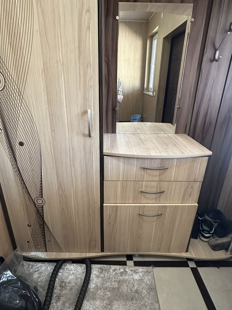 шкаф для прихожий