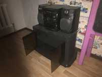 подставка для тв САМСУНГ, сверху музыкальный центр LG рабочий