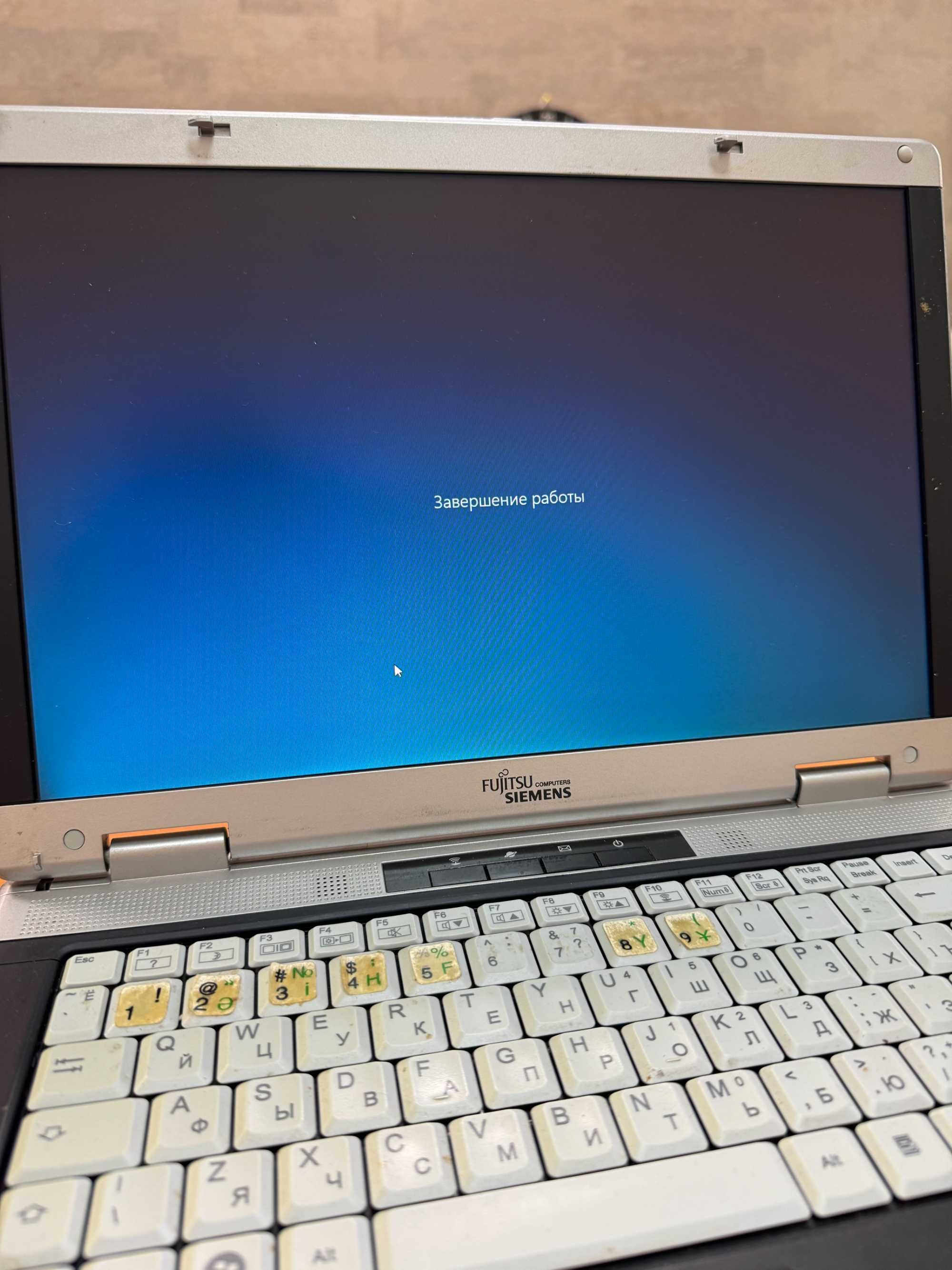 Ноутбук Fujitsu Siemens Amilo Pro