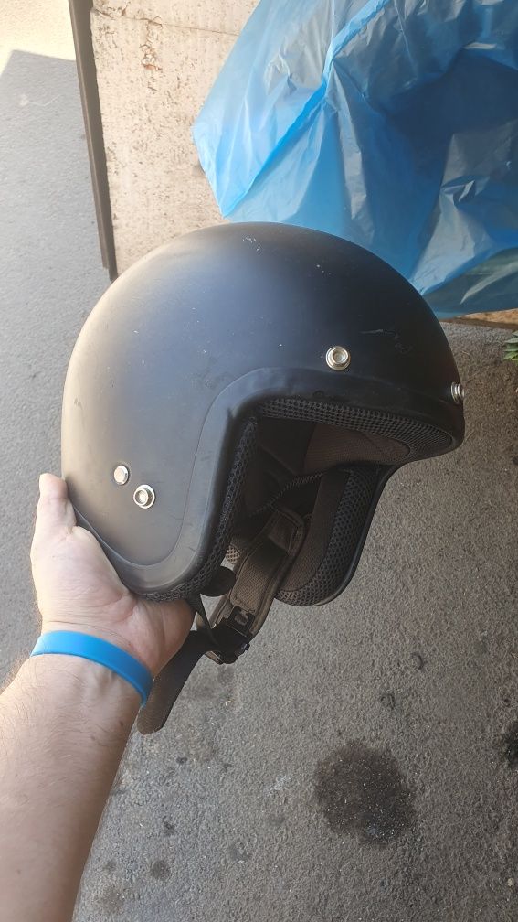 Мотошлем размер XL, 61-62cm