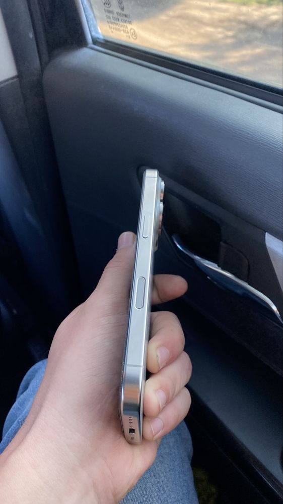 Iphone 16 pro 256 гб акб 100%