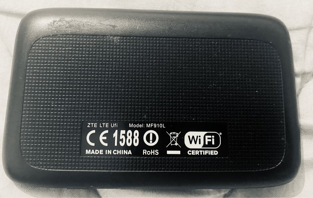 Карманый роутер ZTE MF910 LTE/4G c экраном и антенными входами
