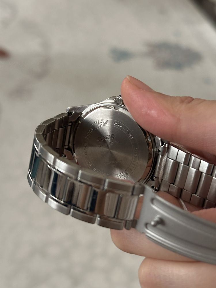 Продается часы Casio