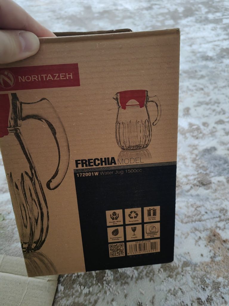продаётся новый график, кувшин из стекла