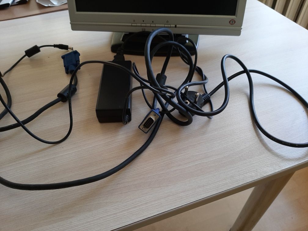 Монитор hp компактный