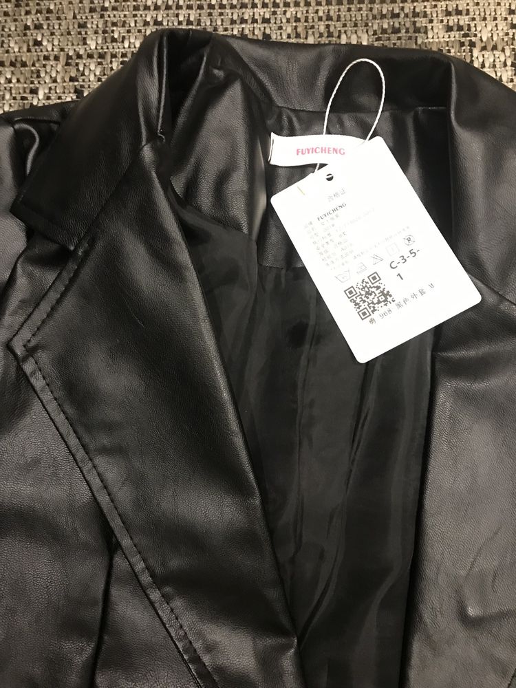 Продам новый пиджак и женскую джинсовую куртку