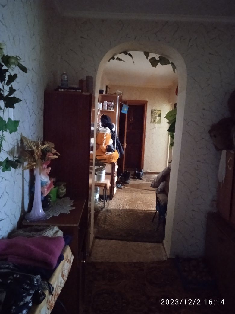 Продам 4-х комнатную квартиру улучшенной планировки
