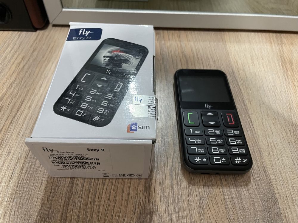 Продам HTC Incredible S и Fly Ezzy 9