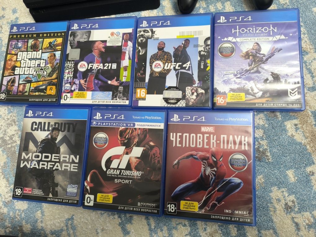 Sony PlayStation 4