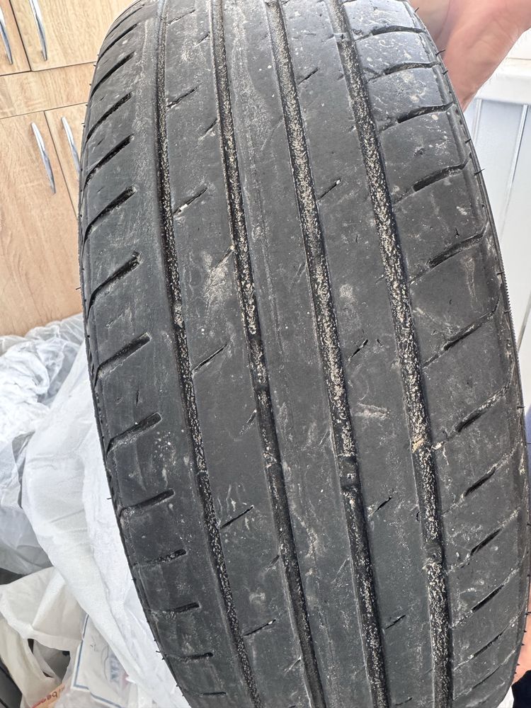 Продам комплект летней резины NEXEN 185/65R15 88H в отличном состоянии