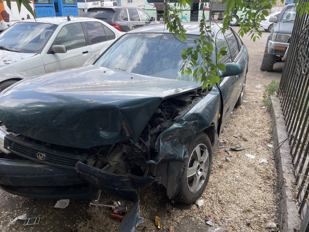 Mazda Cronos после аварии.
