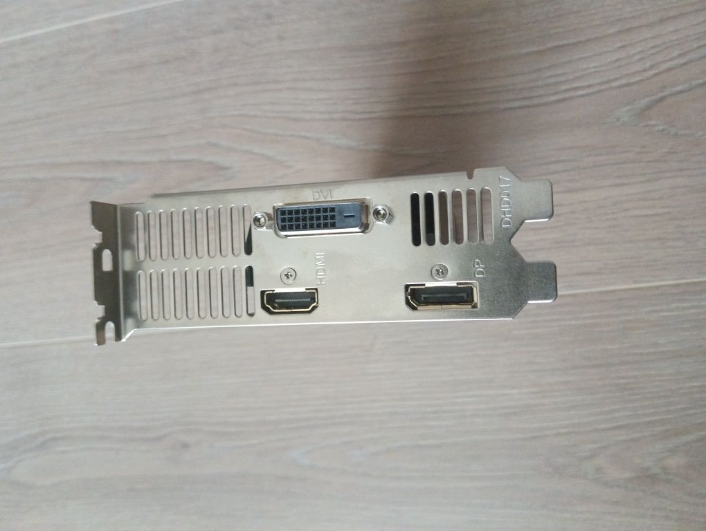 Видеокарта GTX 1650 4gb