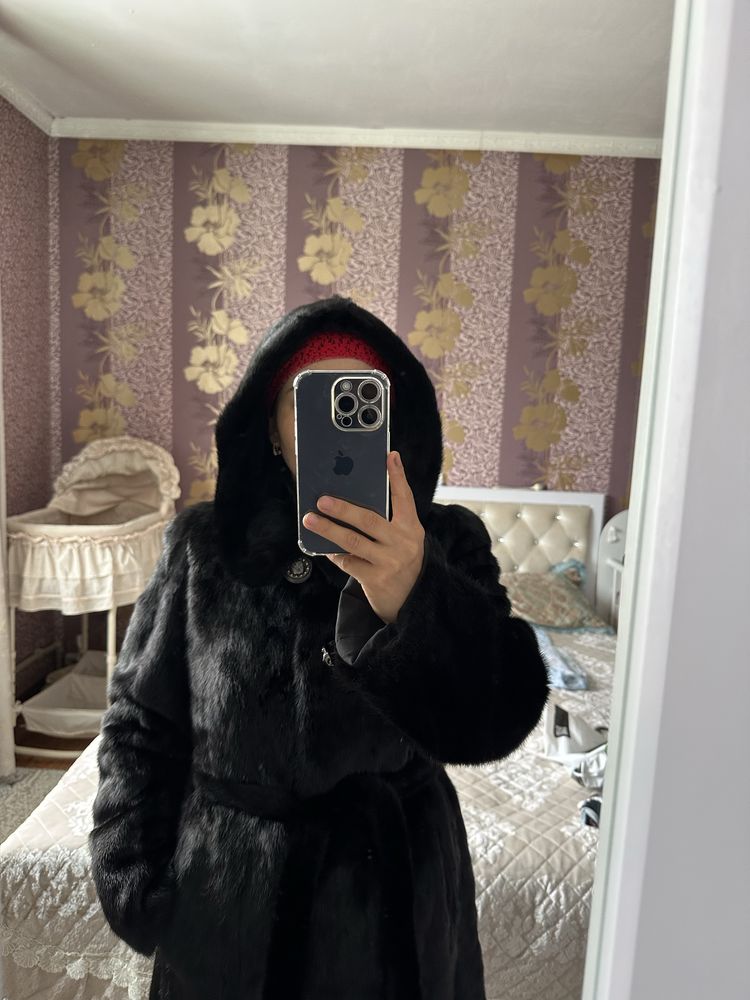 Норковая шуба качественная  продается как новая