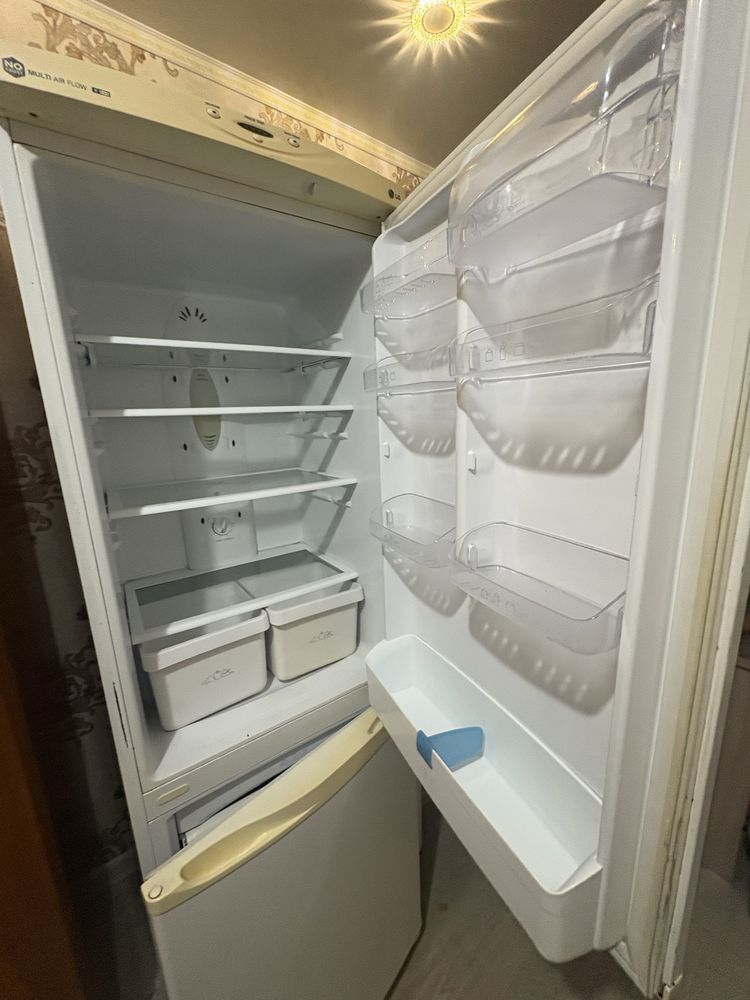 Продам холодник б/у