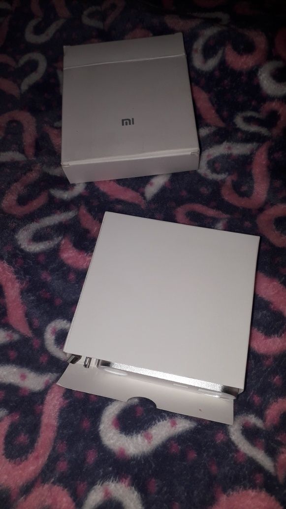 Портативное устройство Xiaomi Mi
