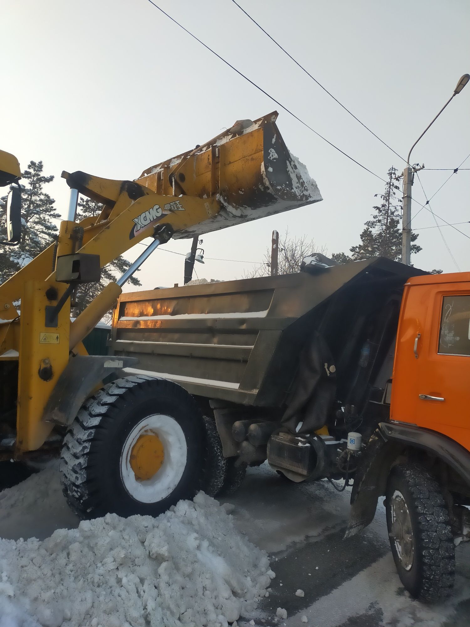 Вывоз строительного мусор доставка сыпучих материалов