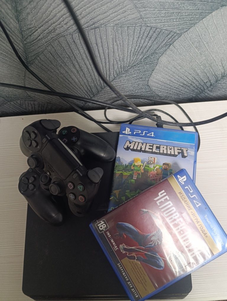 Ps4 продоеться с играми и джостиками